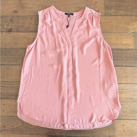 NYDJ Pink sleeveless pleated top - Picture 1 of 14